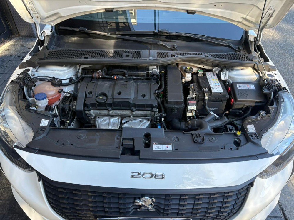 Peugeot 208 Like Pack — foto 11